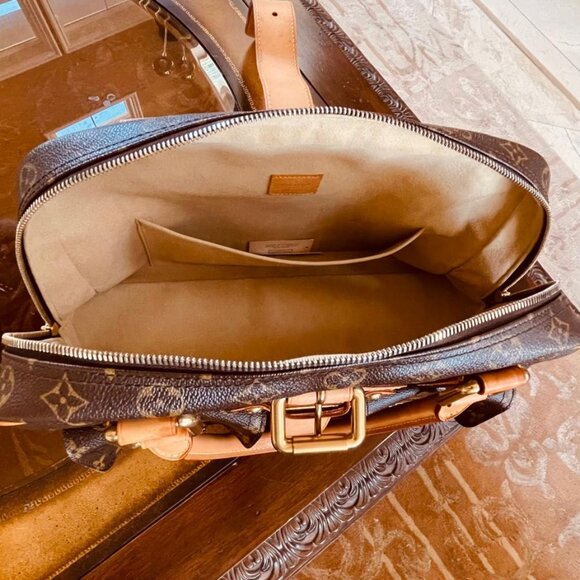 Louis Vuitton  Monogram Manhattan GM - Picture 3 of 13